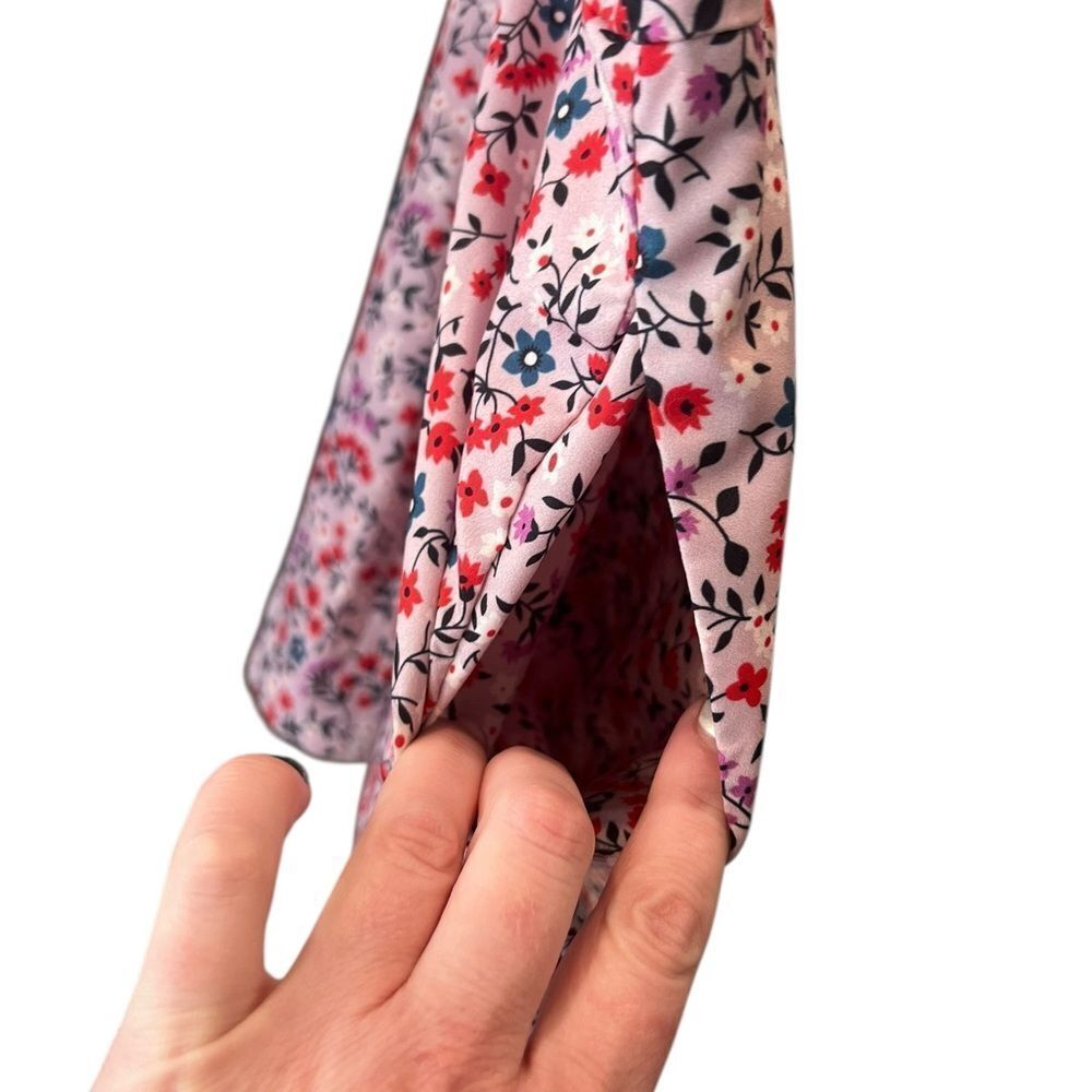 Lulus Pink Floral V-Neck Romper Back Tie Short Sleeve Size Medium - Picture 6 of 7